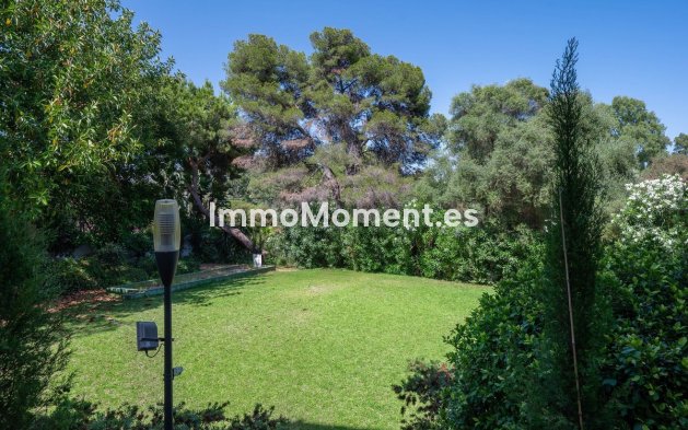 Resale - Apartment - Marbella - Puerto Banús