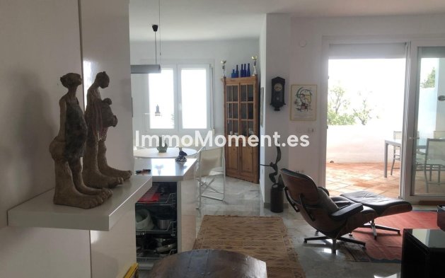 Resale - Apartment - Marbella - La Mairena