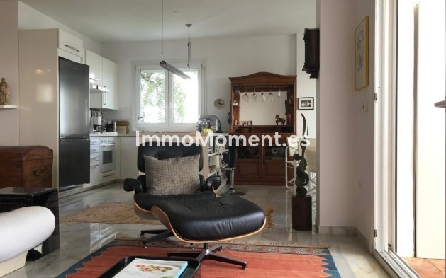 Resale - Apartment - Marbella - La Mairena