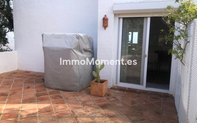 Resale - Apartment - Marbella - La Mairena