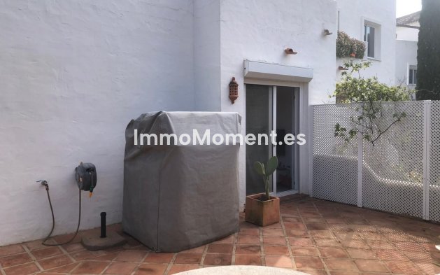 Resale - Apartment - Marbella - La Mairena