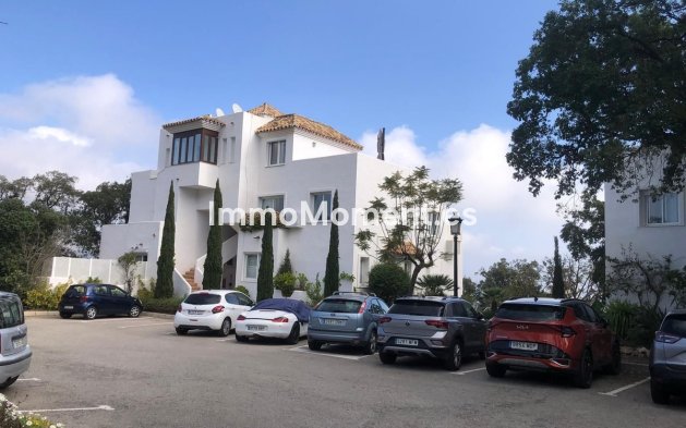 Resale - Apartment - Marbella - La Mairena