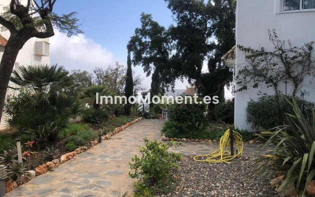 Resale - Apartment - Marbella - La Mairena
