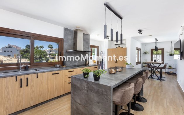 Reventa - Villa independiente - Estepona  - Estepona Centro