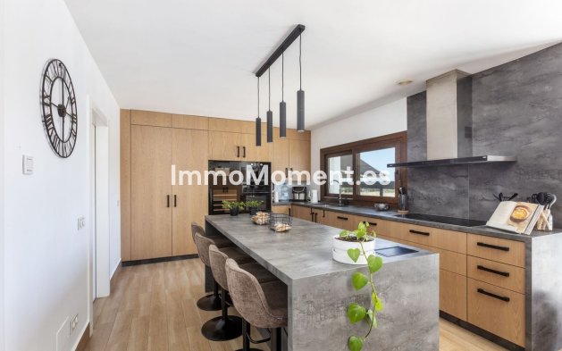 Reventa - Villa independiente - Estepona  - Estepona Centro