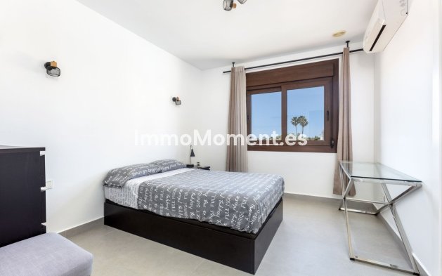 Reventa - Villa independiente - Estepona  - Estepona Centro