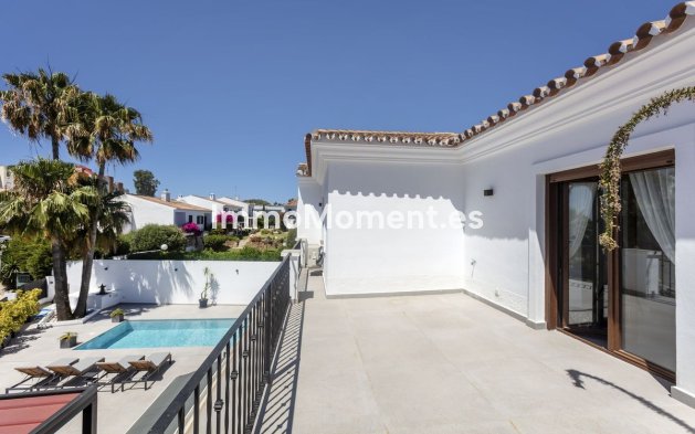 Reventa - Villa independiente - Estepona  - Estepona Centro