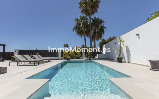 Reventa - Villa independiente - Estepona  - Estepona Centro