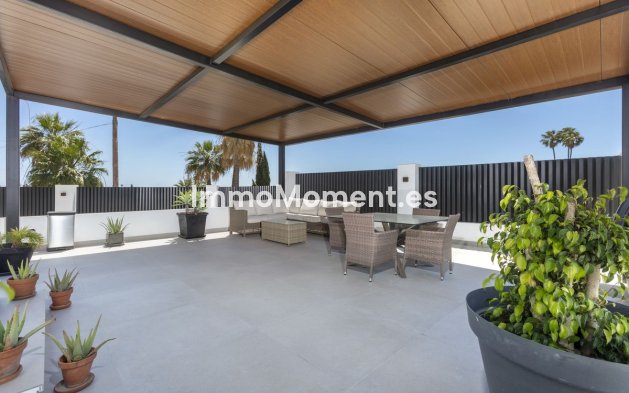 Reventa - Villa independiente - Estepona  - Estepona Centro