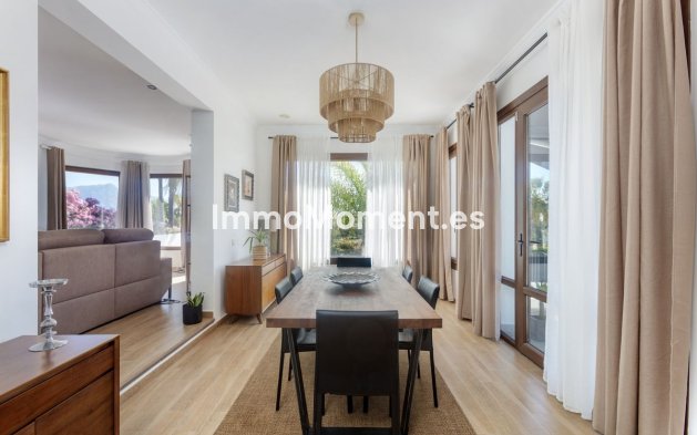 Reventa - Villa independiente - Estepona  - Estepona Centro