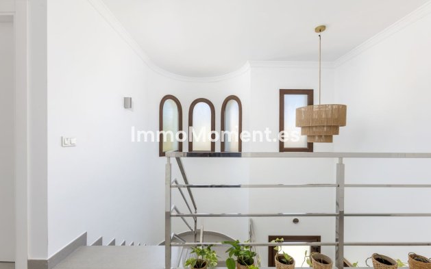 Reventa - Villa independiente - Estepona  - Estepona Centro