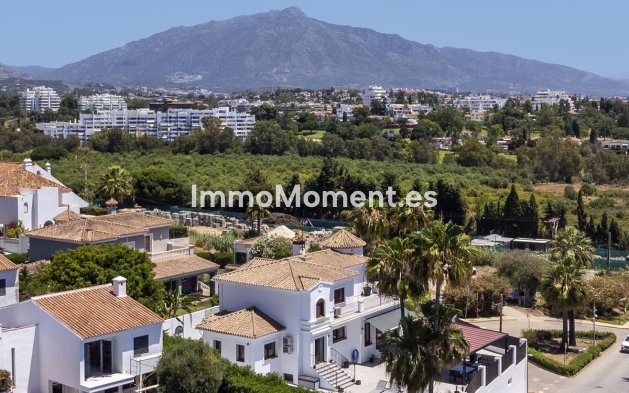 Reventa - Villa independiente - Estepona  - Estepona Centro