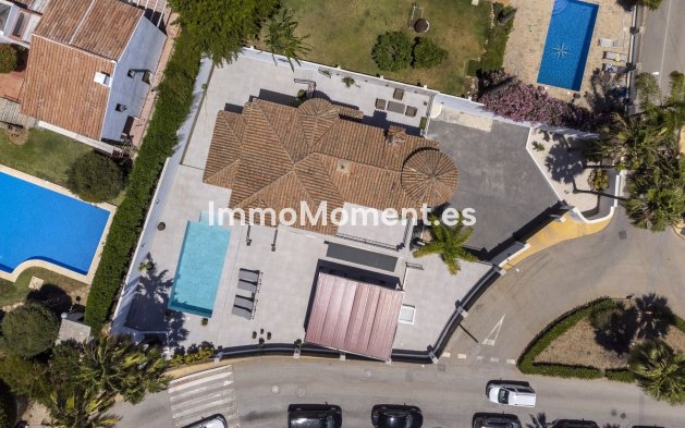 Reventa - Villa independiente - Estepona  - Estepona Centro