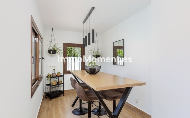 Reventa - Villa independiente - Estepona  - Estepona Centro