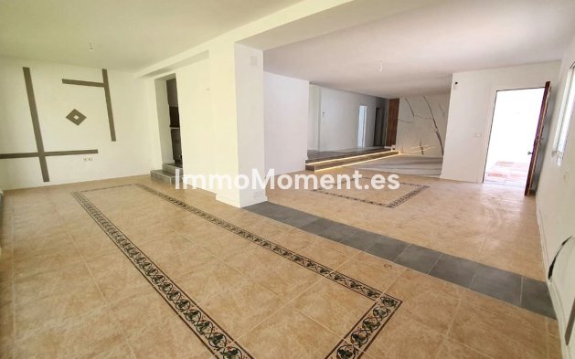 Wiederverkauf - Freistehende Villa - Fuengirola - Fuengirola Centro