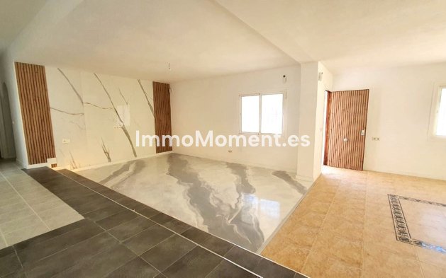 Wiederverkauf - Freistehende Villa - Fuengirola - Fuengirola Centro