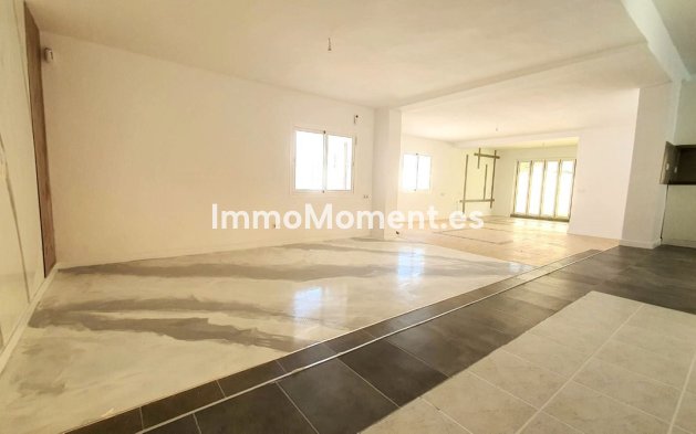 Wiederverkauf - Freistehende Villa - Fuengirola - Fuengirola Centro