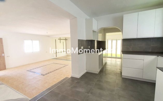 Wiederverkauf - Freistehende Villa - Fuengirola - Fuengirola Centro