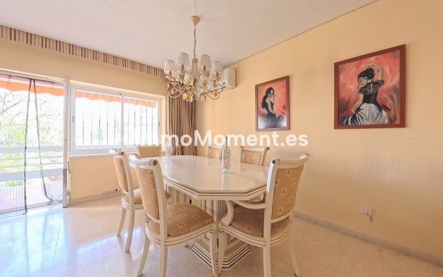 Resale - Apartment - Torremolinos - La Carihuela
