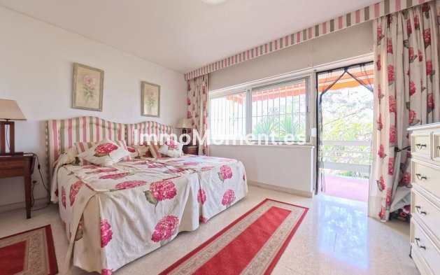 Resale - Apartment - Torremolinos - La Carihuela