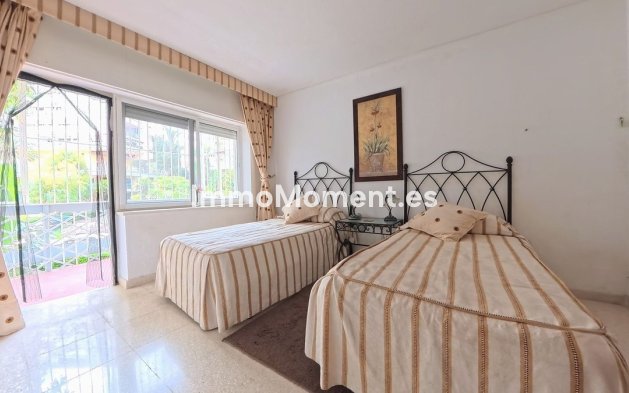 Resale - Apartment - Torremolinos - La Carihuela
