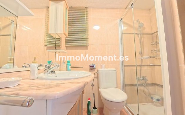 Resale - Apartment - Torremolinos - La Carihuela