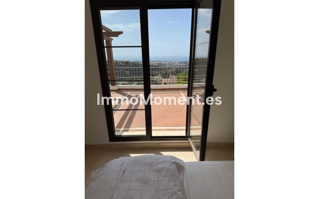 Resale - Apartment - Benahavís - Benahavís Centro