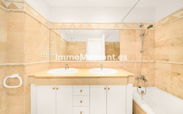 Revente - Appartement - Marbella - Elviria