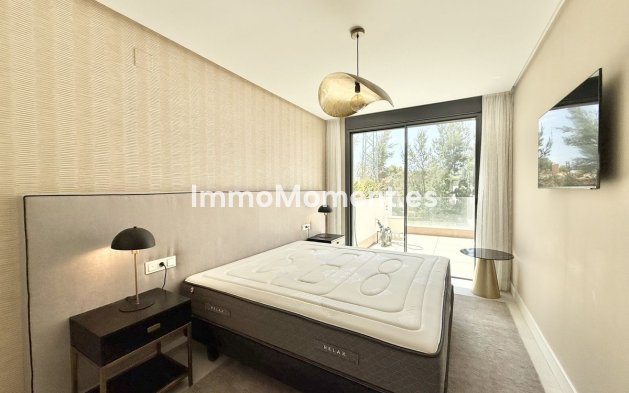 Resale - Apartment - Marbella - Cabopino