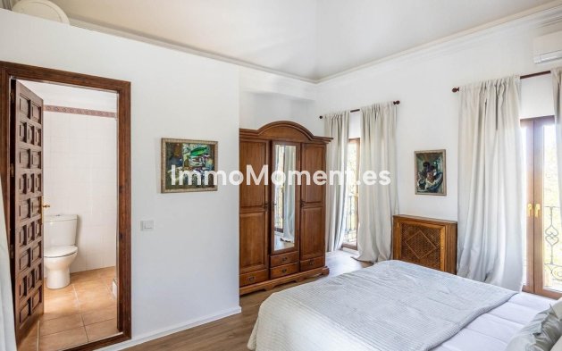 Wiederverkauf - Freistehende Villa - Marbella - Marbella Centro