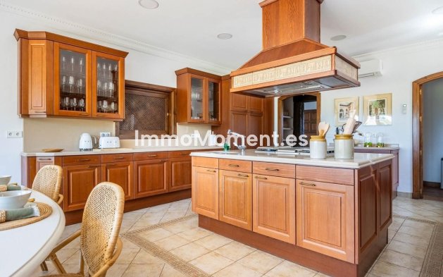 Wiederverkauf - Freistehende Villa - Marbella - Marbella Centro