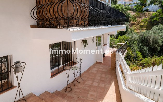 Resale - Apartment - Inland  - Istán