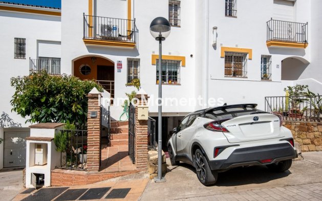 Revente - Maison mitoyenne - Estepona  - Estepona Centro