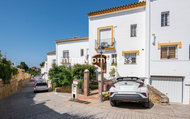 Revente - Maison mitoyenne - Estepona  - Estepona Centro