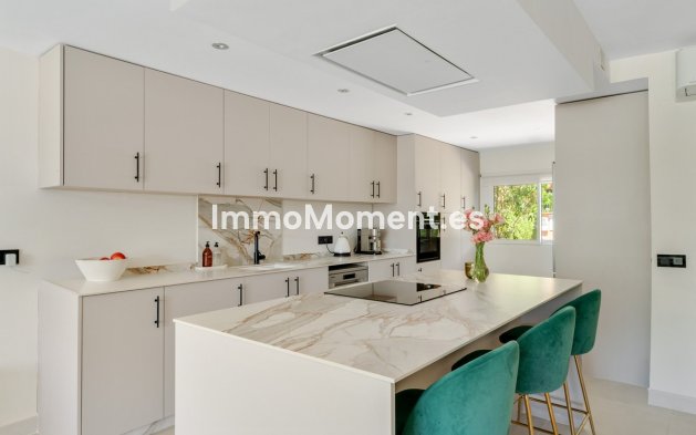 Bestaande woning - Rijtjeshuis - Estepona  - Estepona Centro