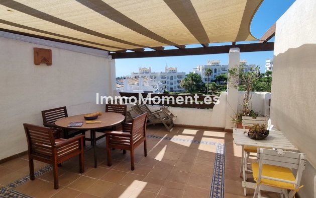 Resale - Apartment - Estepona - Selwo