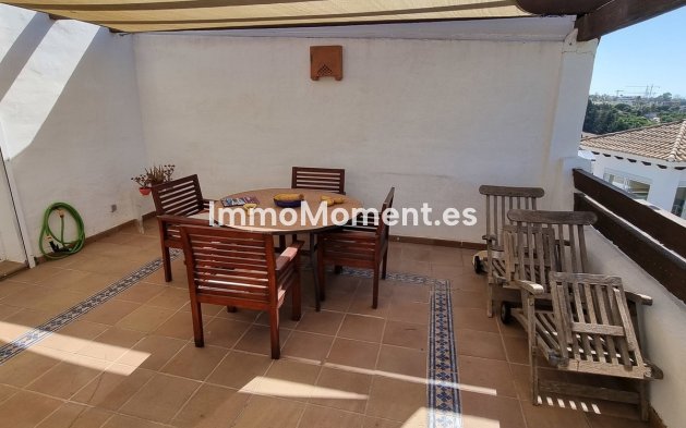 Resale - Apartment - Estepona - Selwo