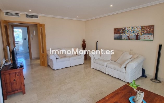 Resale - Apartment - Estepona - Selwo