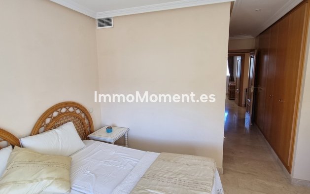 Resale - Apartment - Estepona - Selwo