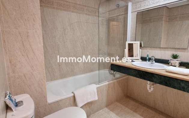 Resale - Apartment - Estepona - Selwo