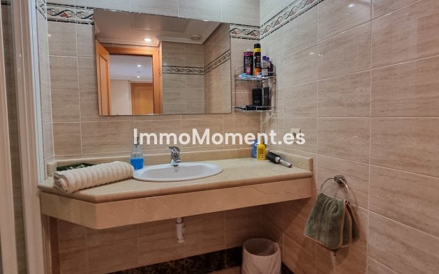 Resale - Apartment - Estepona - Selwo