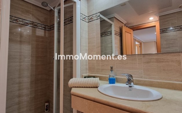 Resale - Apartment - Estepona - Selwo