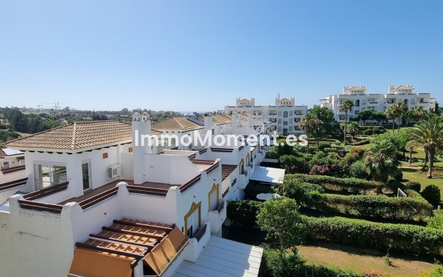 Resale - Apartment - Estepona - Selwo
