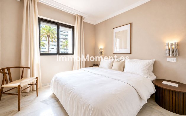 Resale - Apartment - Marbella - Puerto Banús