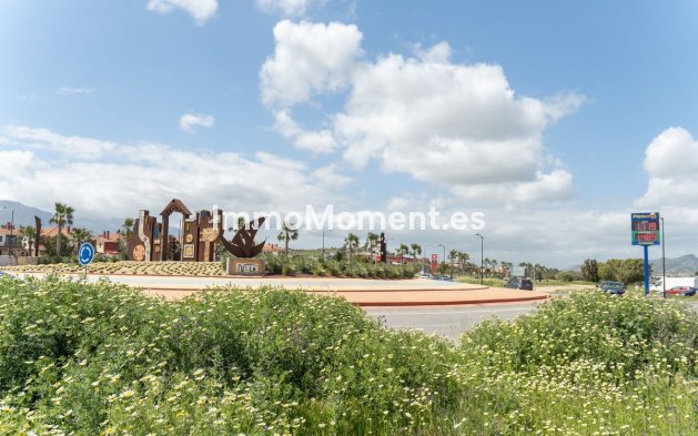 Reventa - Parcela - Interior  - Alhaurín de la Torre