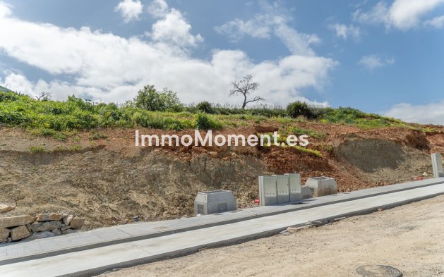 Reventa - Parcela - Interior  - Alhaurín de la Torre