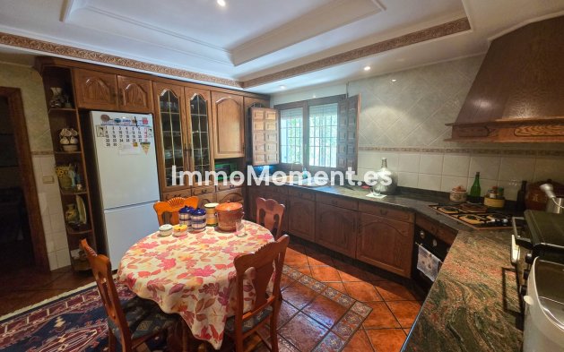 Resale - Detached villa - Elche - Elche Centro