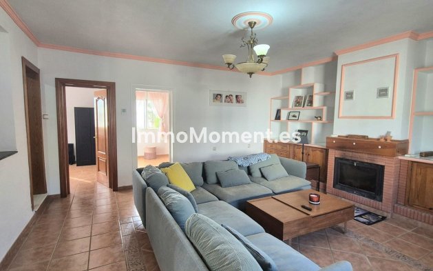 Wiederverkauf - Freistehende Villa -   Inländisch - Alhaurín de la Torre