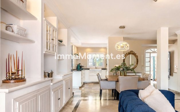 Wiederverkauf - Freistehende Villa - Marbella - Nueva Andalucía