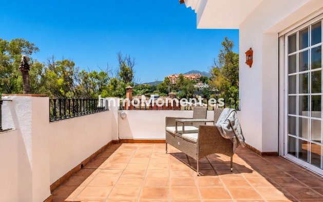 Wiederverkauf - Freistehende Villa - Marbella - Nueva Andalucía